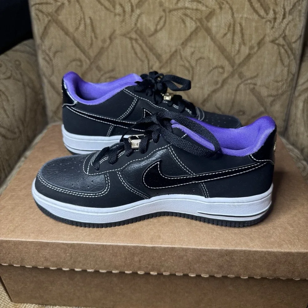 Nike Air Force 1 Low '07 LV8 GS 'World Champ' DQ0300-001 GS Size‎ 3.5Y
